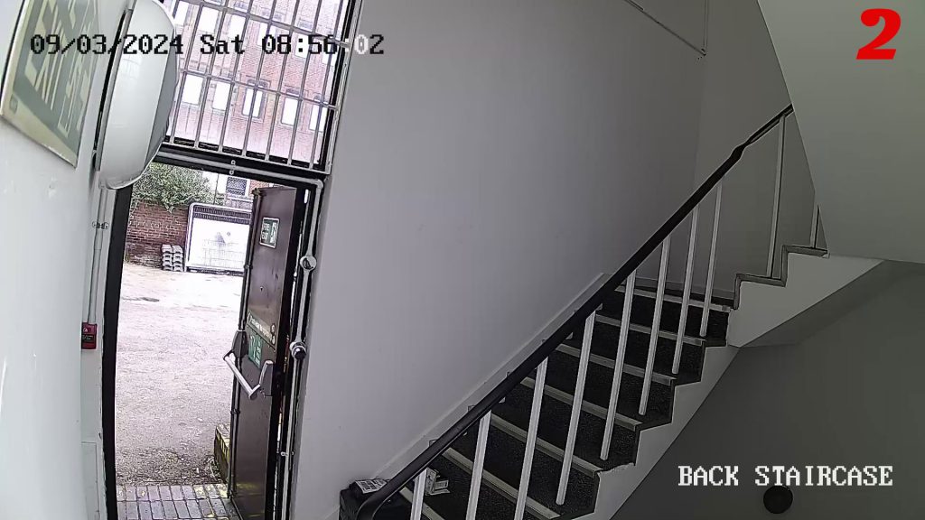 LLM analyses images from CCTV. Test 5